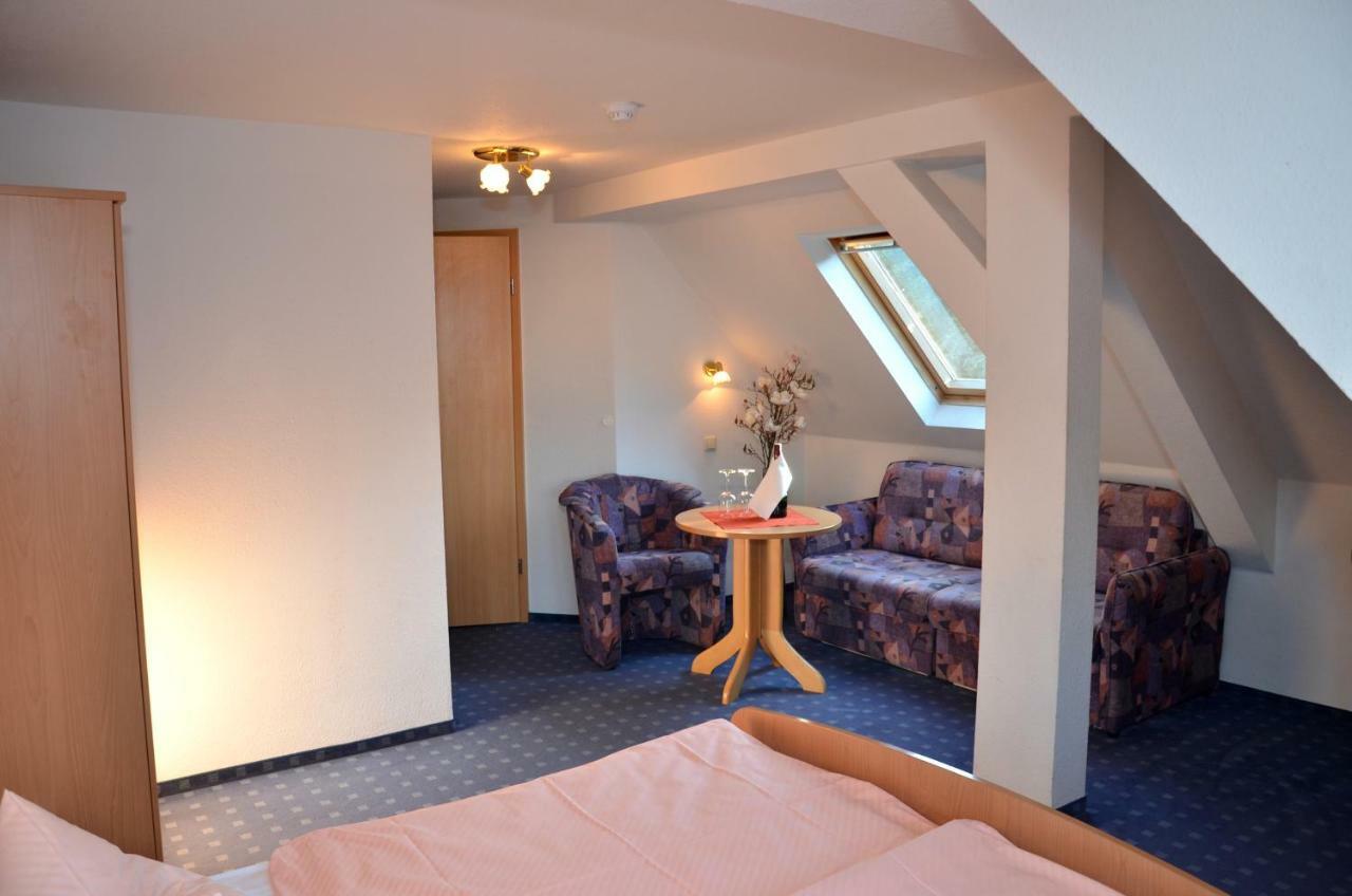 Hotel Vierenstrasse Neudorf  Εξωτερικό φωτογραφία